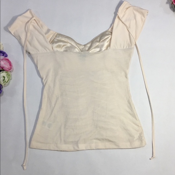 NWOT Guess Cream Ruched Cap Sleeve Blouse - Picture 5 of 5
